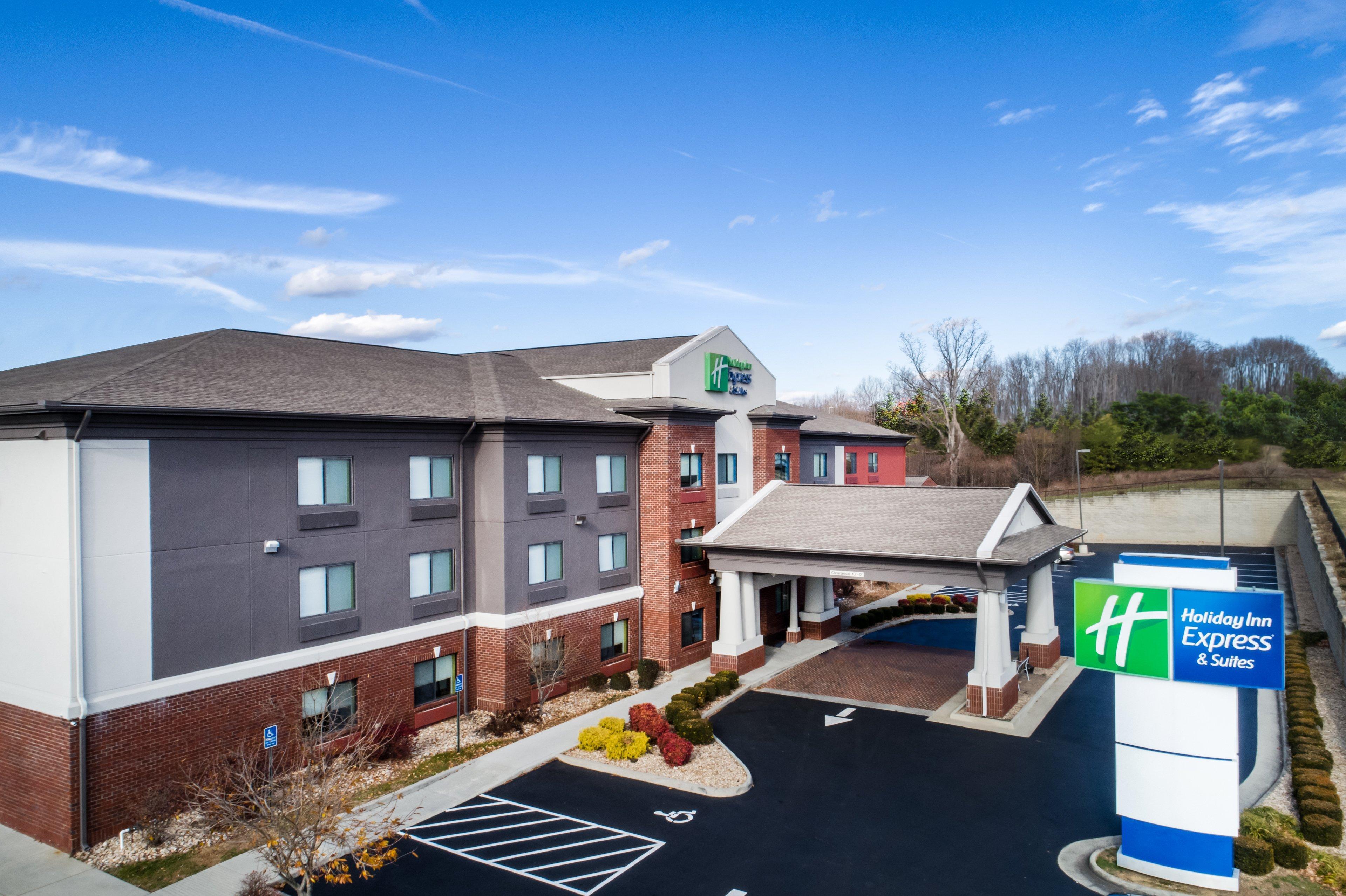 Holiday Inn Express & Suites Rocky Mount Smith Mountain Lake By Ihg Kültér fotó